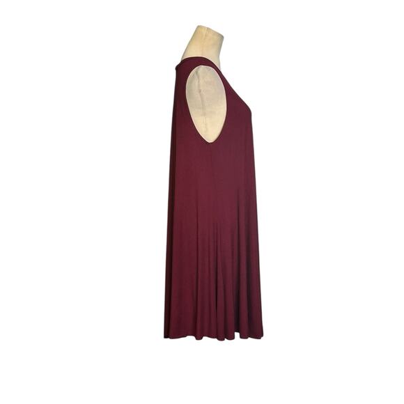 Silence + Noise burgundy sleeveless mini dress size Medium - Picture 5 of 11